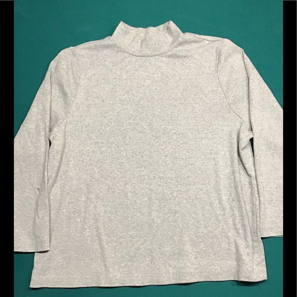 Long sleeve quarter neck